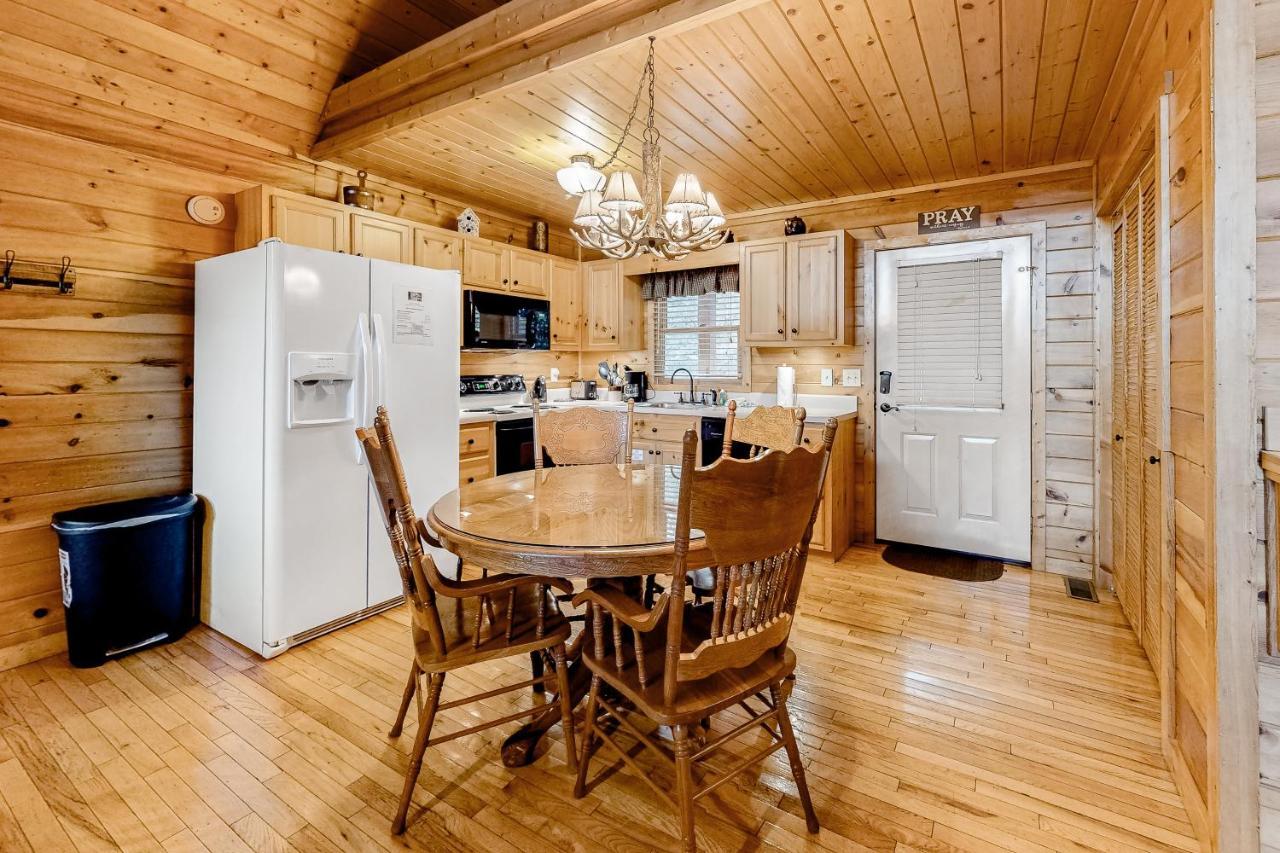 Hills Hideaway Villa Sevierville Buitenkant foto
